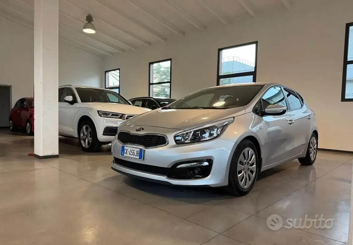 Usata Kia Ceed 90 CV (66 kW) 2015 Grigio Utilitaria