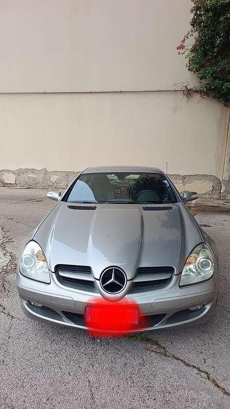 Usata Mercedes SLK200 163 CV (119 kW) 2006 Argento Cabrio