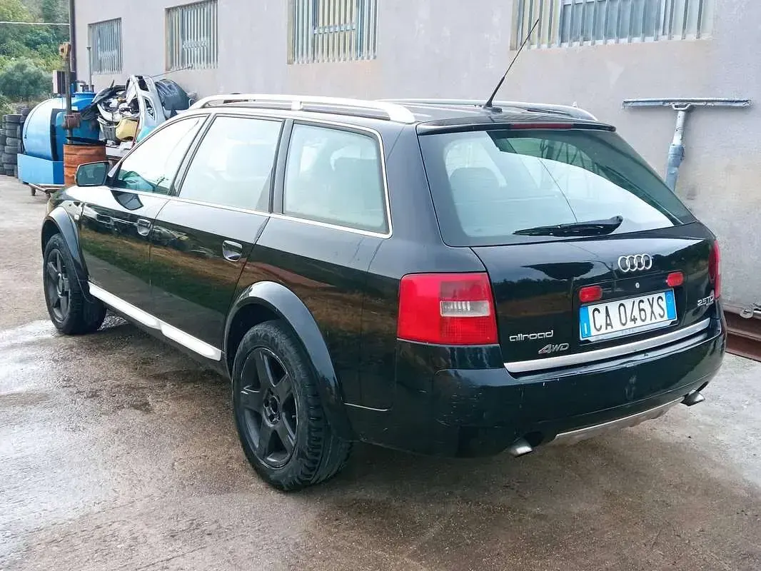 Usata Audi A6 Allroad Ambiente 179 CV (131 kW) 2002 Nero Station wagon