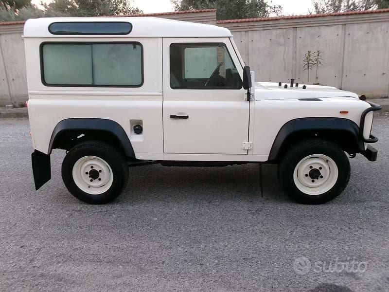 Gebraucht Land Rover Defender 109 PS (80 kW) 1990 Weiß SUV