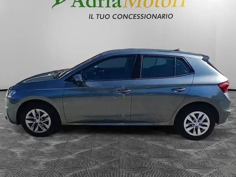 Usata Skoda Fabia Ambition 80 CV (58 kW) 2023 Grigio scuro Utilitaria