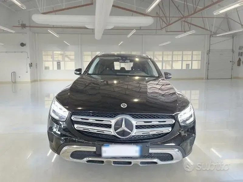 Usata Mercedes GLC200 163 CV (119 kW) 2021 Nero SUV