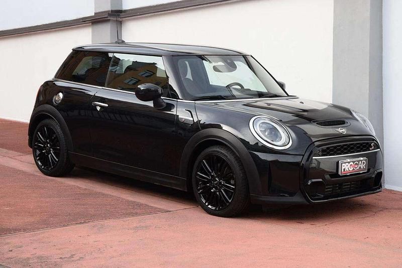 Nero metallizzato Usata 2022 Mini Cooper S Due volumi | 25.700 € (Ottimo prezzo) - Immagine 1/4