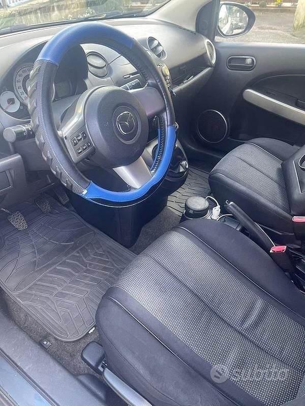 Usata Mazda 2 68 CV (50 kW) 2008 Grigio Utilitaria