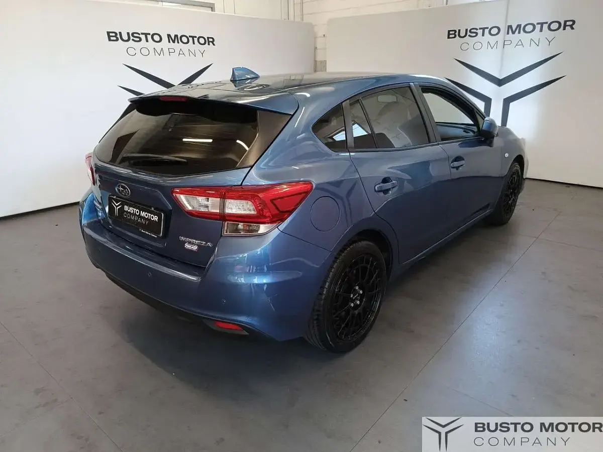 Usata Subaru Impreza Style 114 CV (83 kW) 2018 Blu/azzurro Berlina