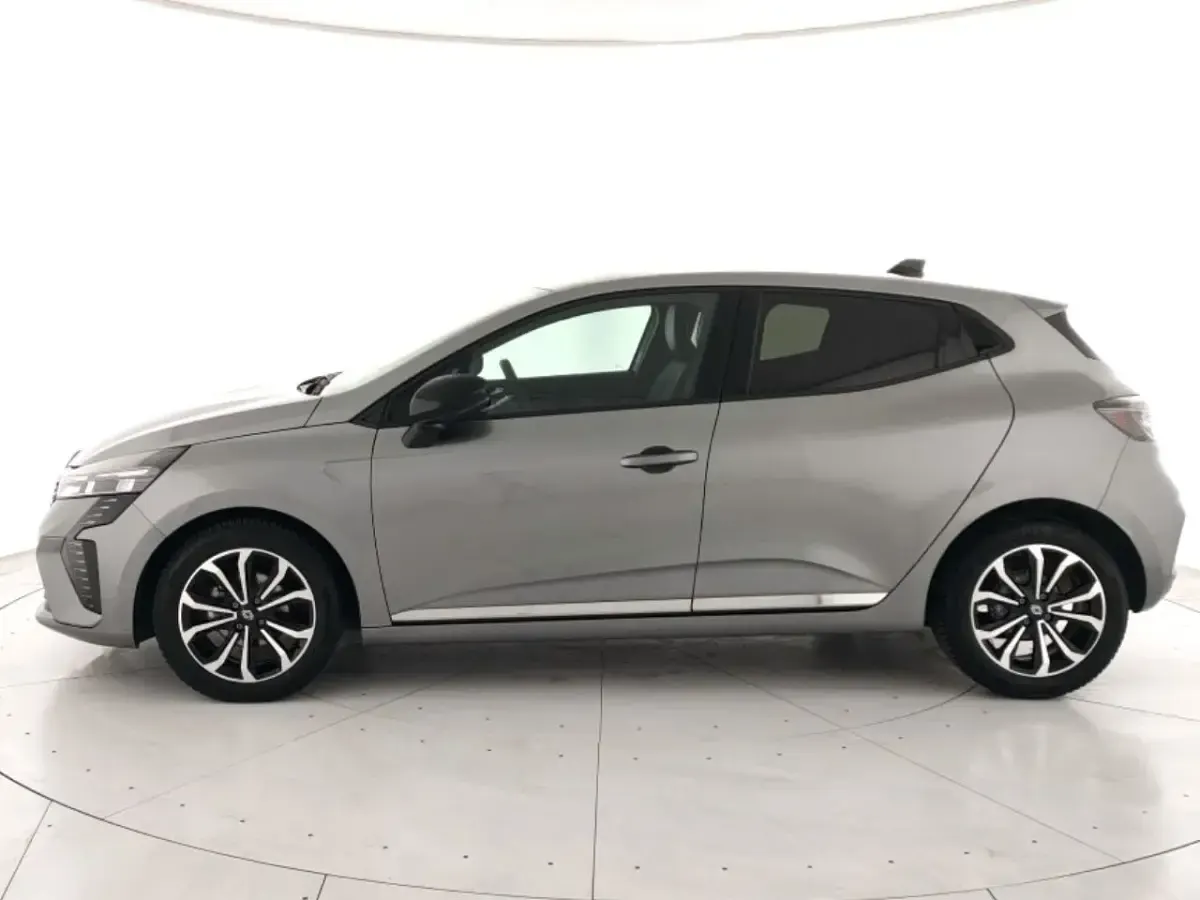 Usata Renault Clio Techno 91 CV (66 kW) 2025 Grigio Utilitaria