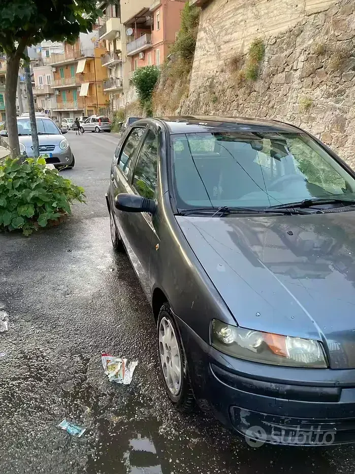 Usata Fiat Punto 80 CV (58 kW) 2000 Grigio Utilitaria