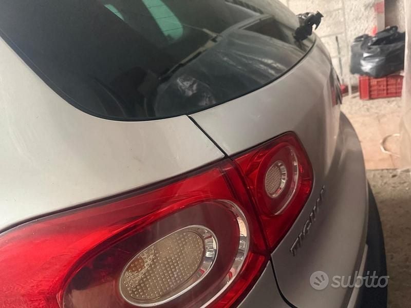 Usata VW Tiguan 150 CV (110 kW) 2009 Grigio SUV