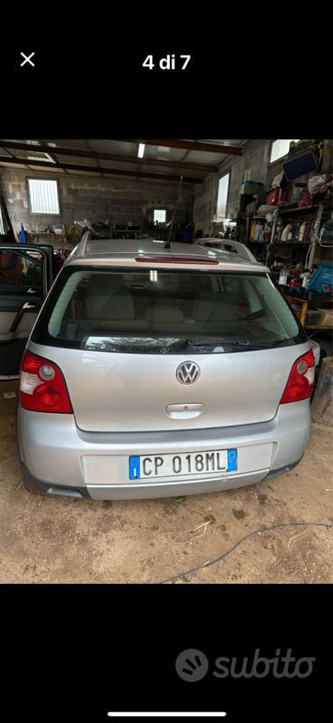 Usata VW Polo Cross 48 CV (35 kW) 2004 Grigio Utilitaria