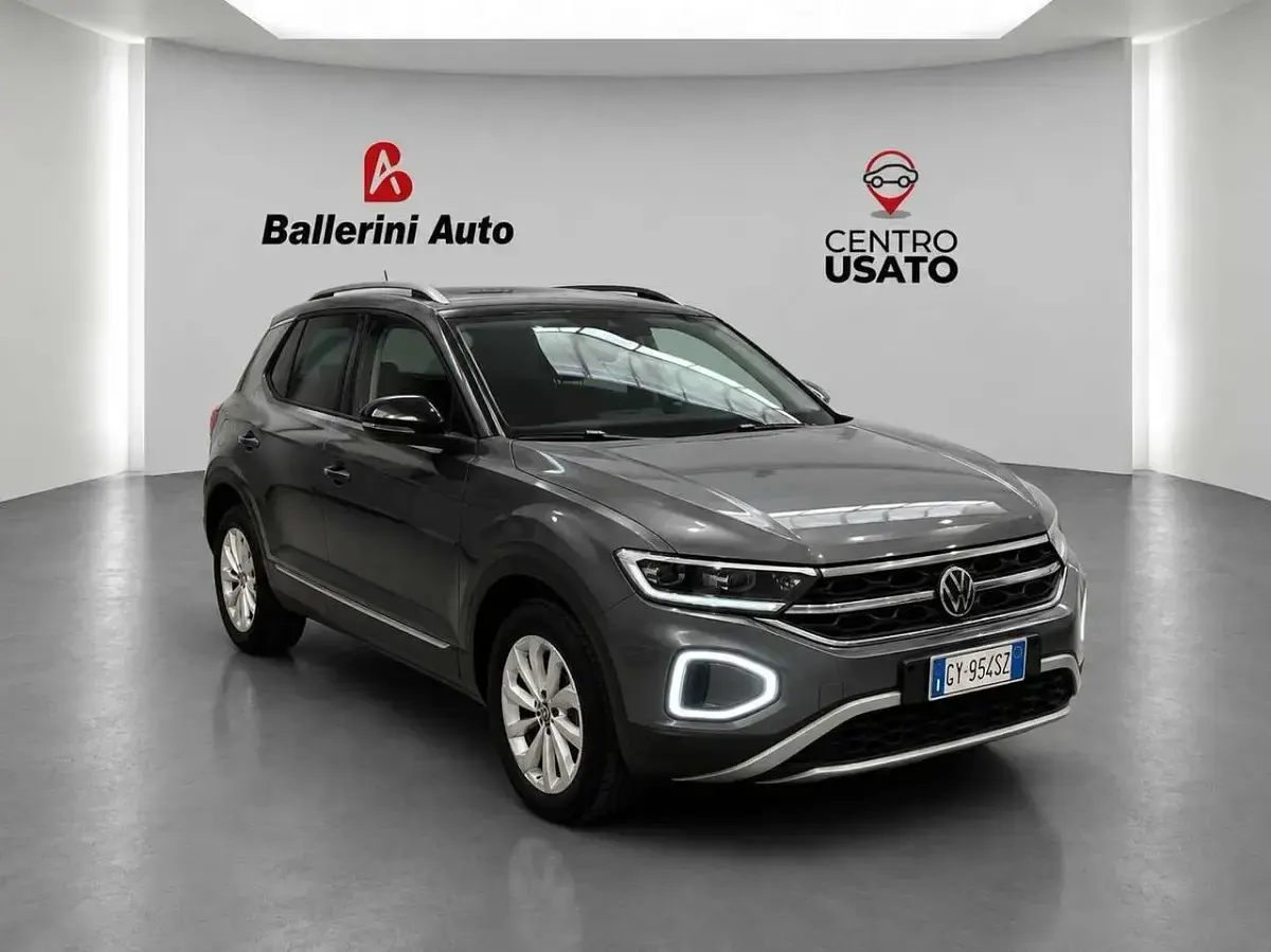 Usata VW T-Roc 116 CV (85 kW) 2025 Grigio SUV