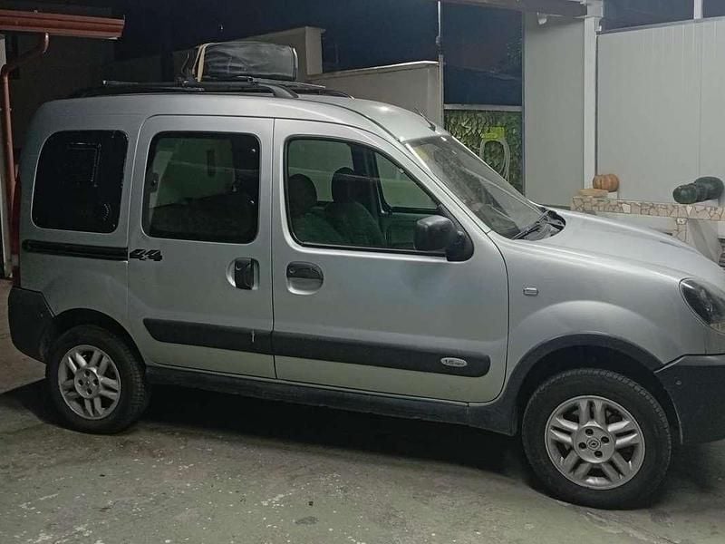 Usata Renault Kangoo 95 CV (69 kW) 2007 Grigio SUV