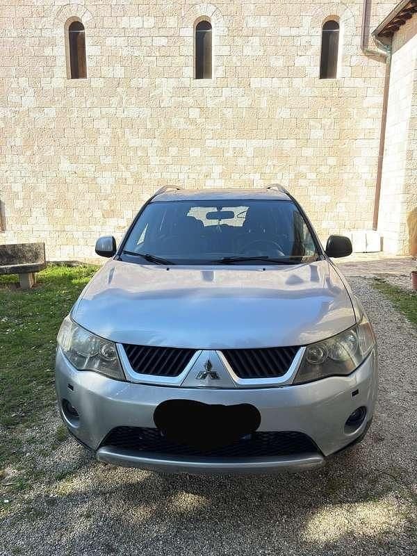 Usata Mitsubishi Outlander Instyle 140 CV (102 kW) 2008 SUV