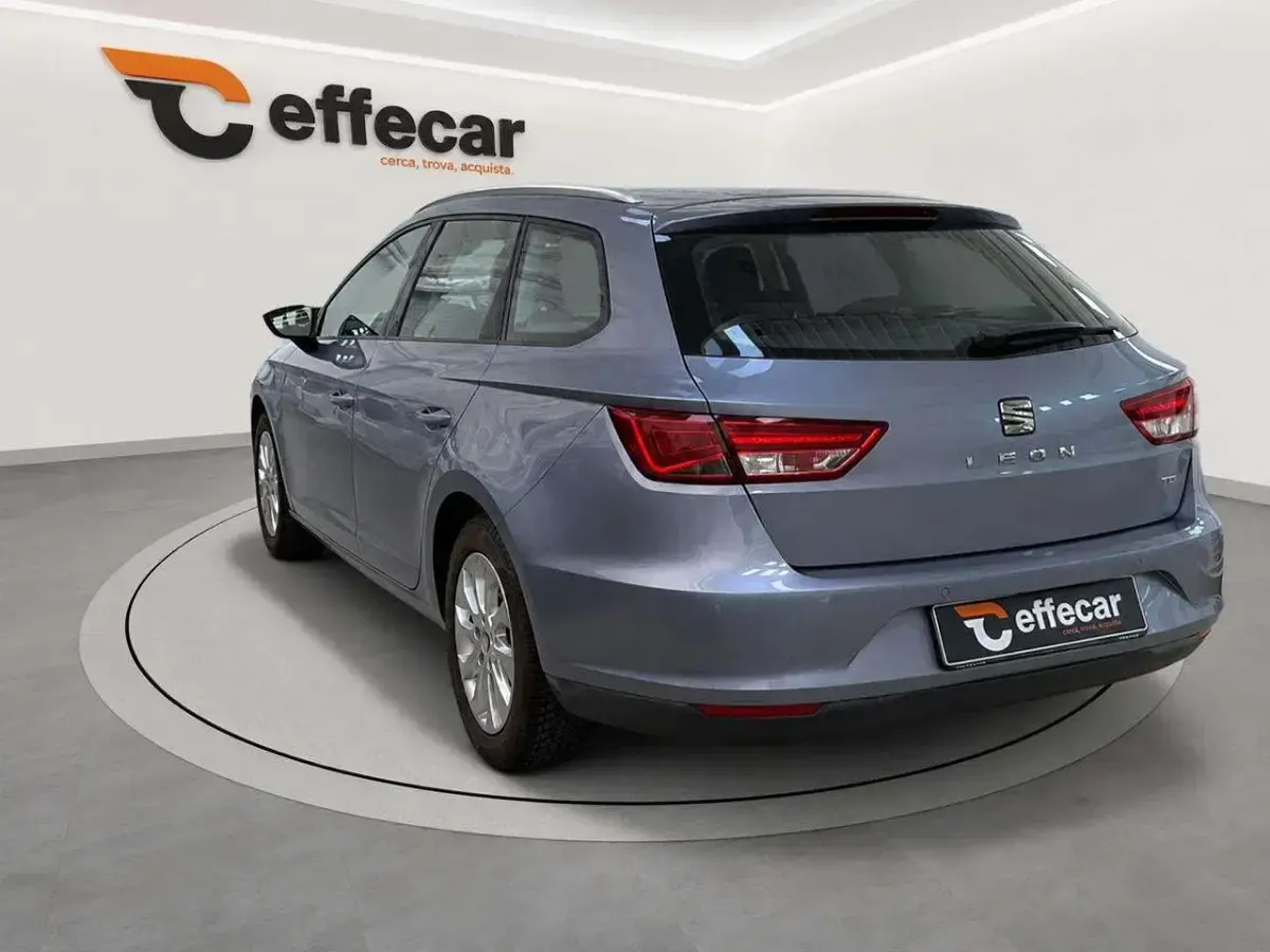 Usata Seat Leon ST Business 110 CV (80 kW) 2016 Azzurro Station wagon