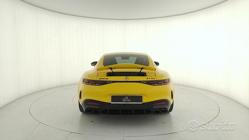 Usata Mercedes AMG GT 63 Premium Plus 585 CV (430 kW) 2024 Giallo sole Coupé