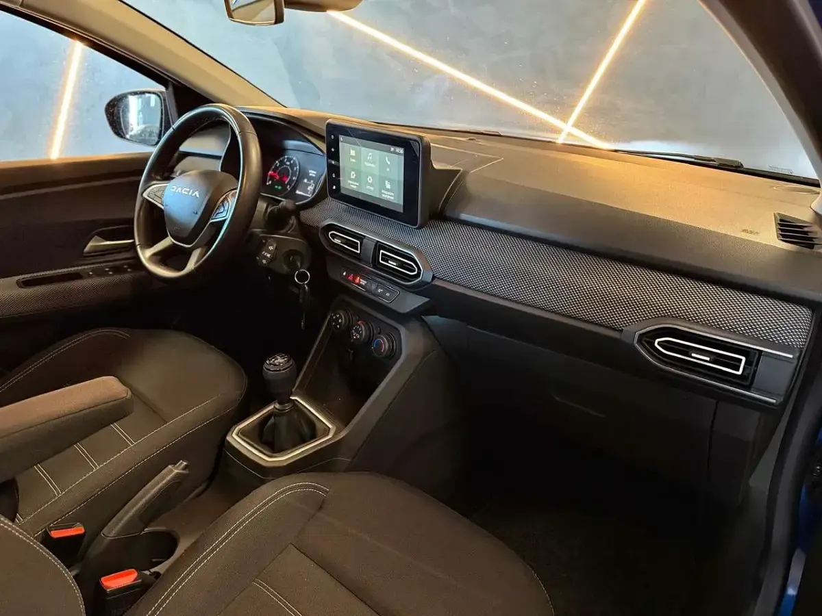 Usata Dacia Sandero Expression 101 CV (74 kW) 2023 Blu/azzurro Berlina