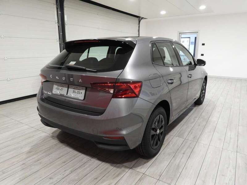 Usata Skoda Fabia Ambition 80 CV (58 kW) 2023 Blu/azzurro Utilitaria