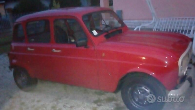Usata Renault R4 34 CV (25 kW) 1987 Rosso Utilitaria