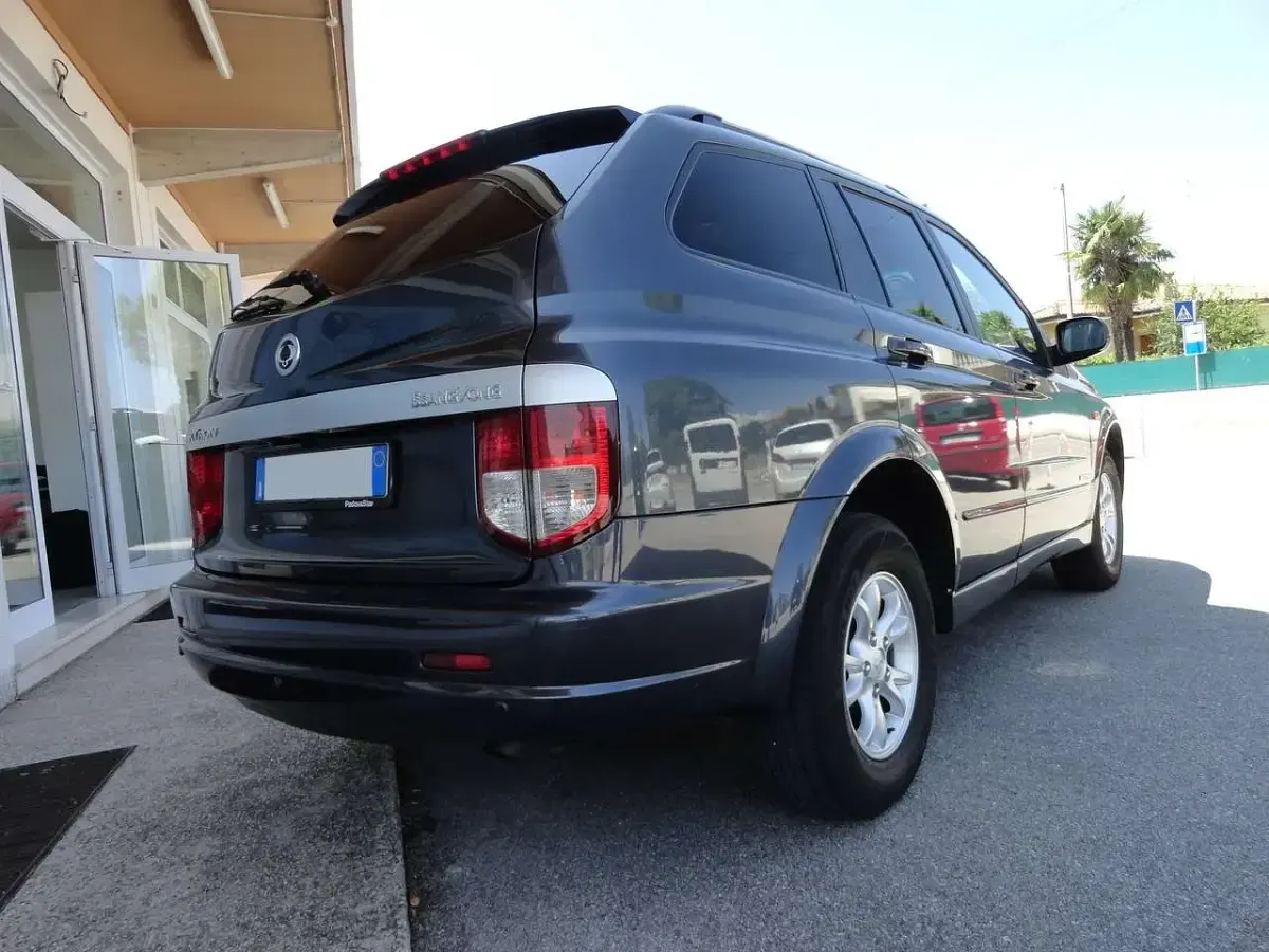 Usata SsangYong Kyron 141 CV (103 kW) 2006 Verde SUV
