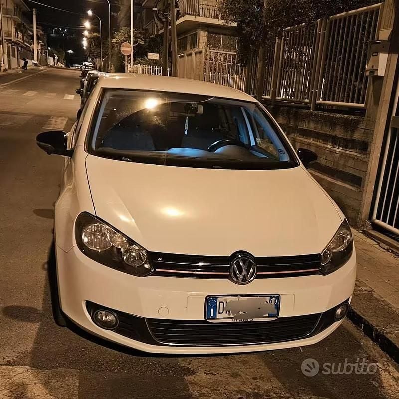 Usata VW Golf VI 140 CV (102 kW) 2009 Bianco Utilitaria