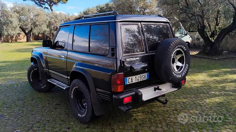 Używany Nissan Patrol 115 KM (84 kW) 1991 Czarny SUV