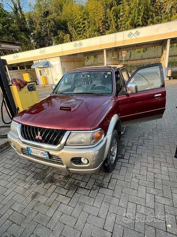 Usata Mitsubishi Pajero Sport 2000 Rosso SUV