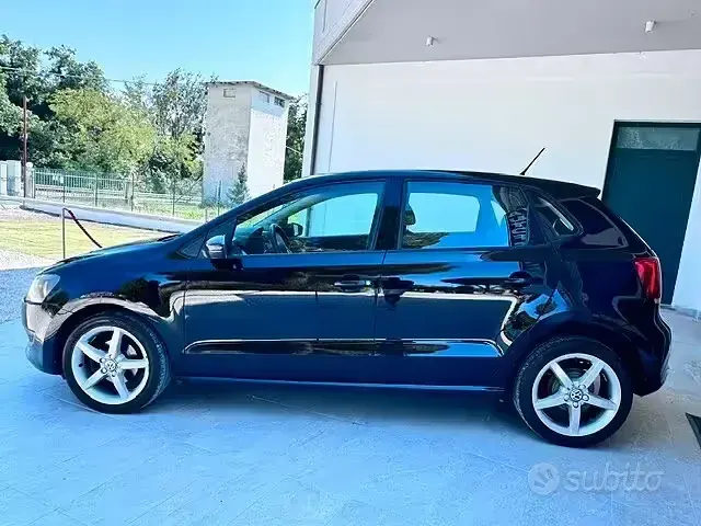 Usata VW Polo Trendline 60 CV (44 kW) 2015 Nero Berlina