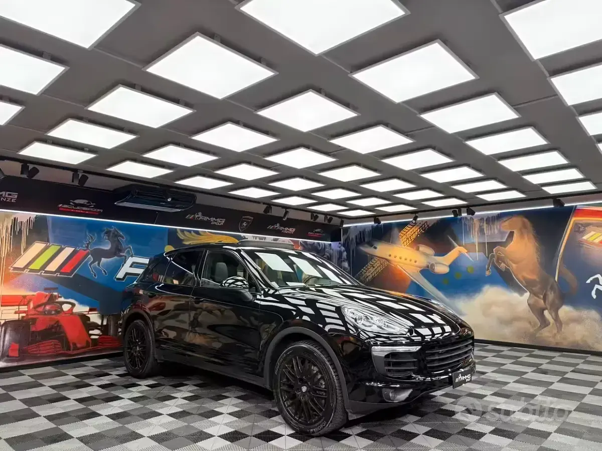 Usata Porsche Cayenne 250 CV (183 kW) 2014 Lilla SUV