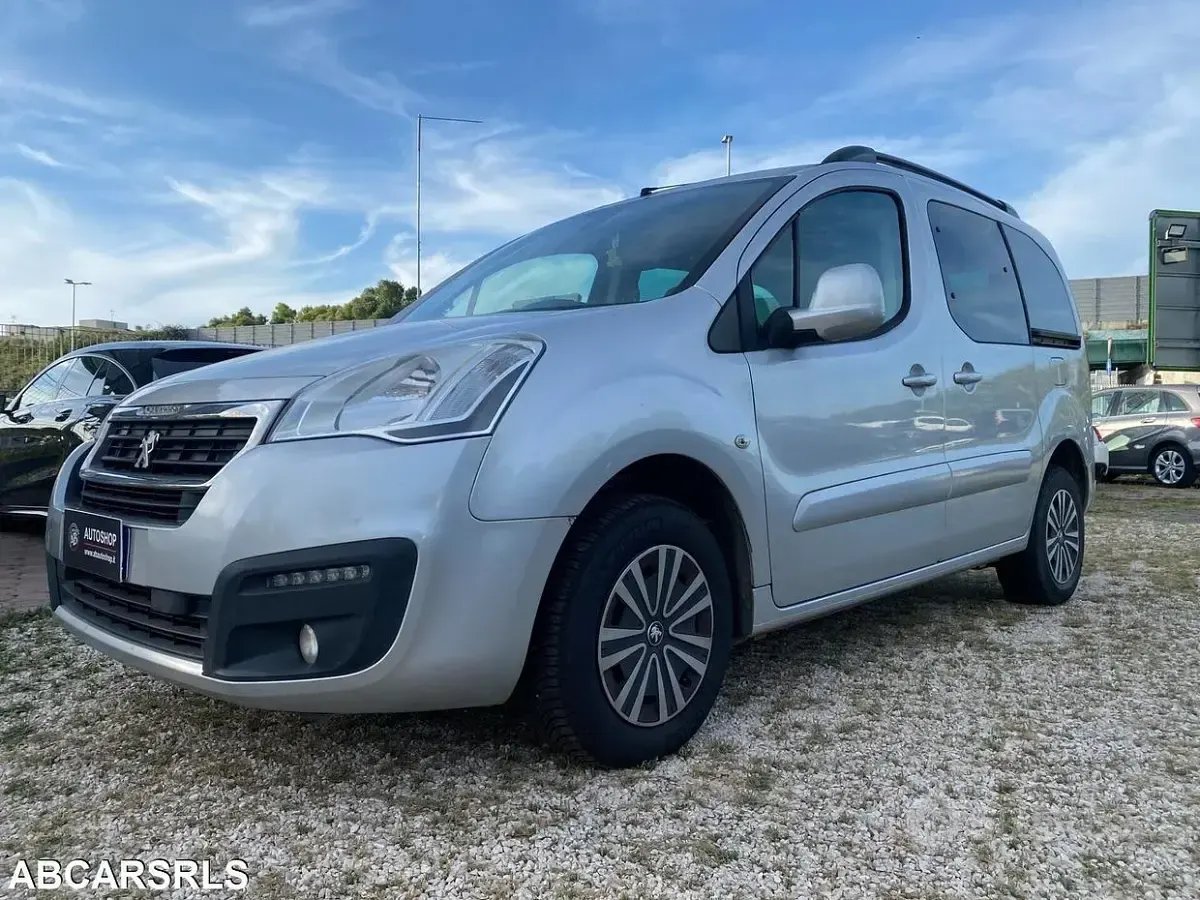 Usata Peugeot Partner Active 120 CV (88 kW) 2016 Grigio Monovolume
