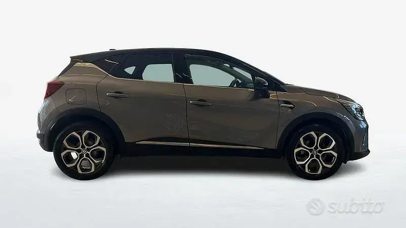 Second-hand Renault Captur Techno 100 CP (73 kW) 2023 SUV