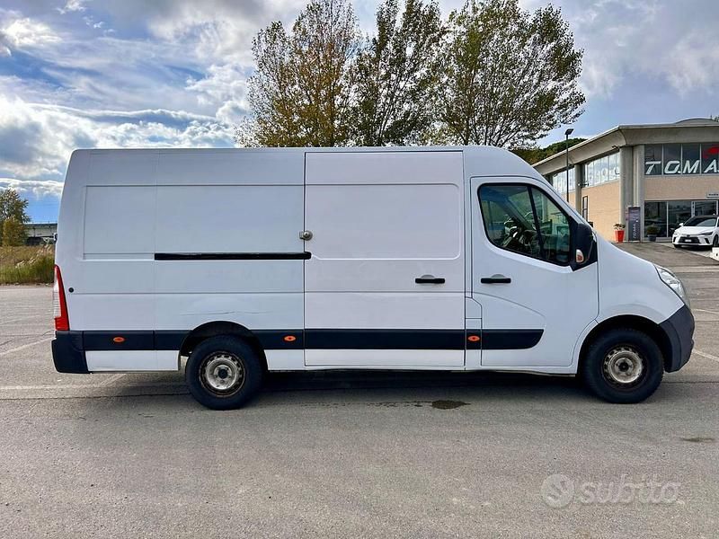 Usata Opel Movano 125 CV (91 kW) 2015 Bianco Furgone
