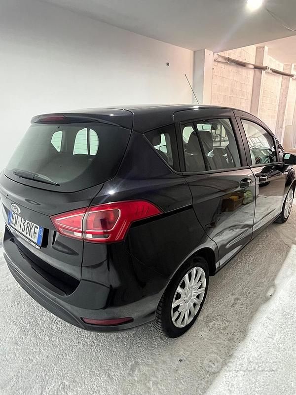 Usata Ford B-MAX Business Edition 90 CV (66 kW) 2014 Nero Monovolume