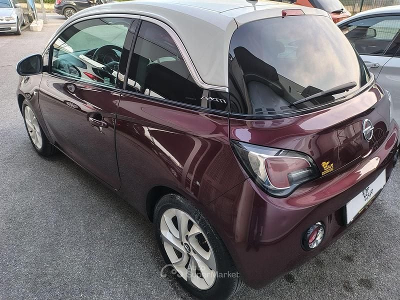 Usata Opel Adam Jam 69 CV (50 kW) 2016 Rosso Utilitaria
