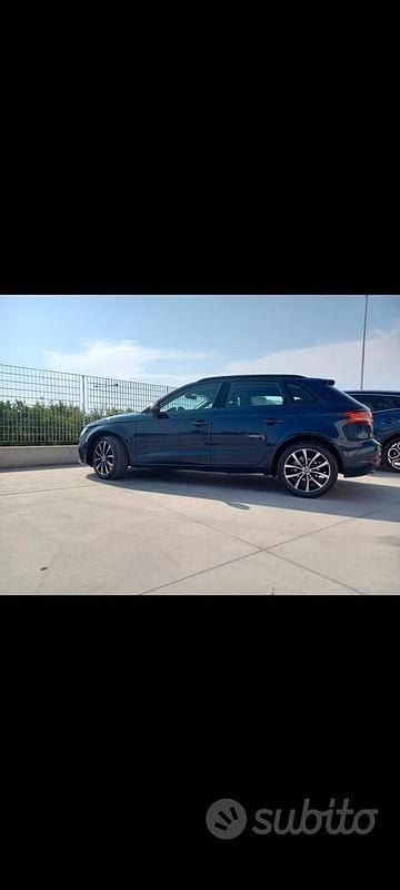 Usata Audi A3 110 CV (80 kW) 2017 Blu Utilitaria