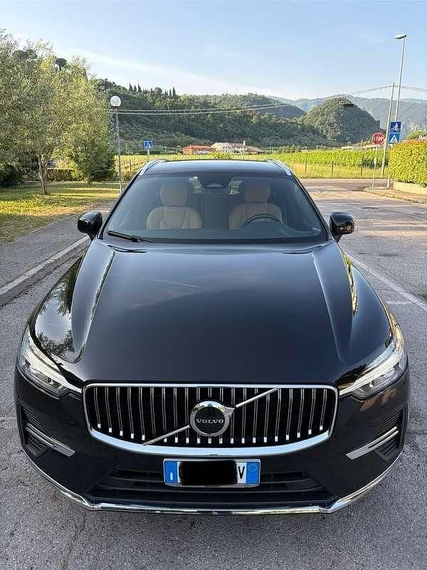 Nero Usata 2021 Volvo XC60 Inscription SUV | 31.000 € (Buon prezzo) - Immagine 1/4