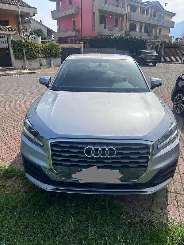 Usata Audi Q2 S-Line 116 CV (85 kW) 2019 Argento SUV
