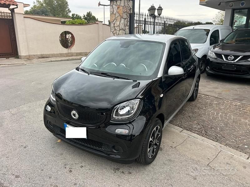 Usata Smart ForFour Passion 71 CV (52 kW) 2015 Nero Utilitaria