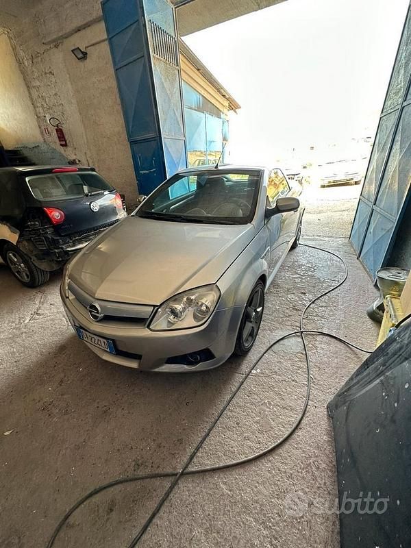 Brugt Opel Tigra 69 HK (50 kW) 2005 Cabriolet