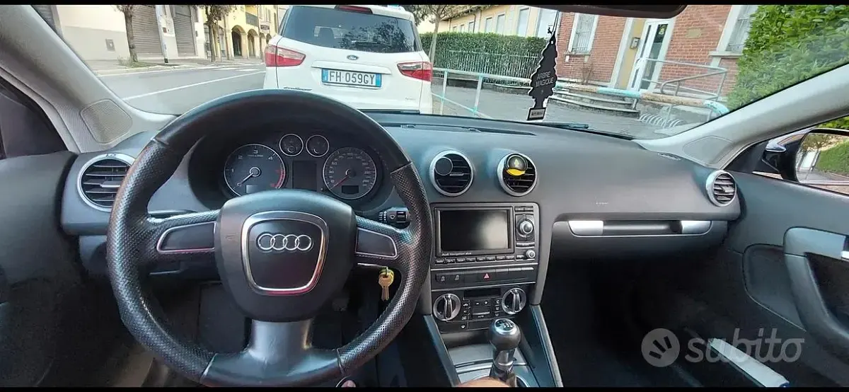 Usata Audi A3 140 CV (102 kW) 2012 Nero Utilitaria