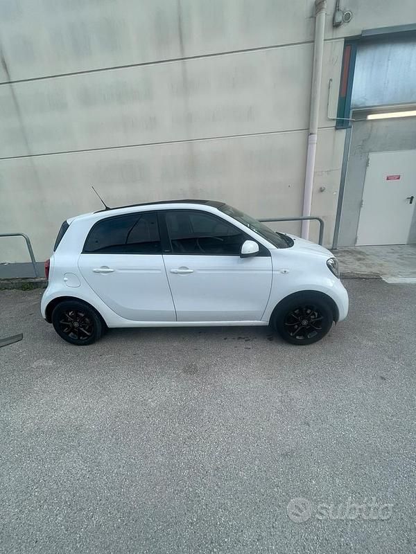 Usata Smart ForFour 2015 Bianco Utilitaria