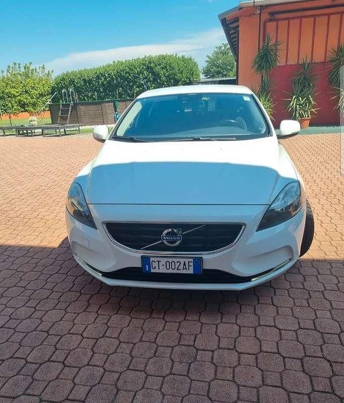 Usata Volvo V40 Summum 114 CV (83 kW) 2013 Bianco Berlina