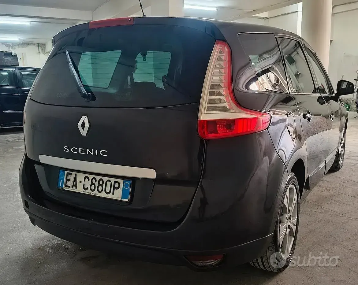 Usata Renault Scenic E-Tech Dynamique 110 CV (80 kW) 2010 Nero Monovolume