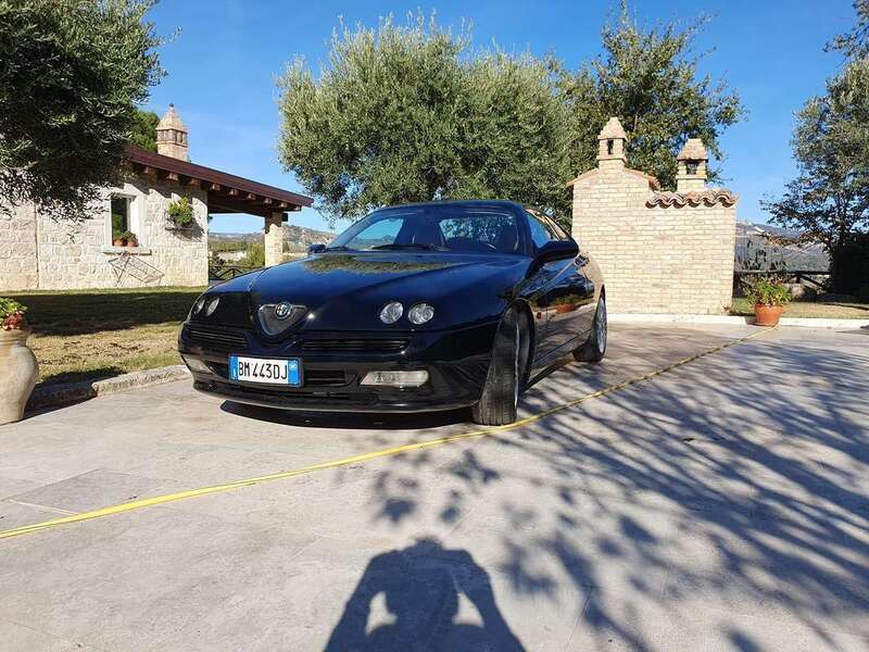 Usato 2001 Alfa Romeo GTV 2.0 Benzin 150 CV (10.000 €)