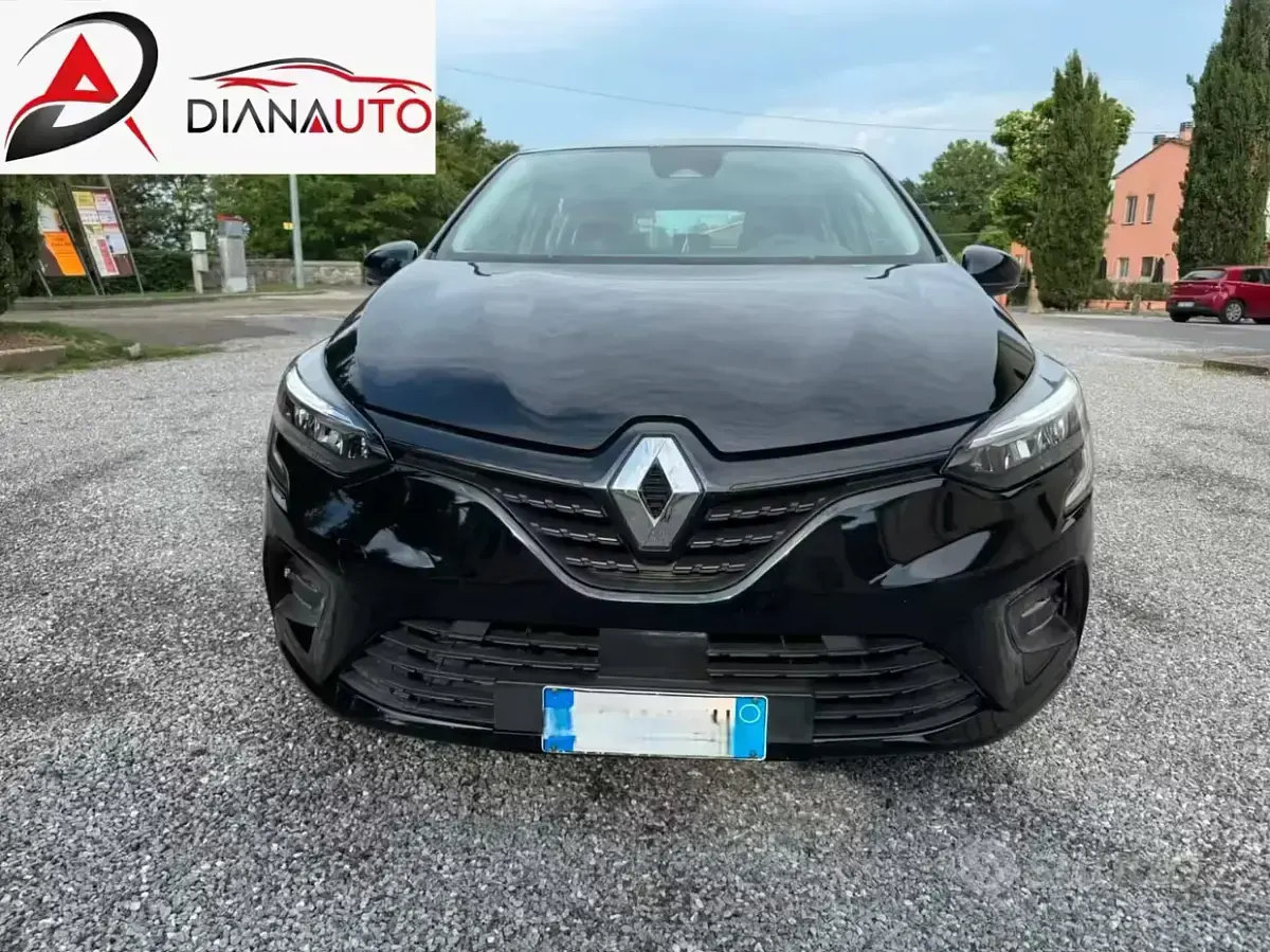 Usata Renault Clio V 101 CV (74 kW) 2021 Nero Berlina