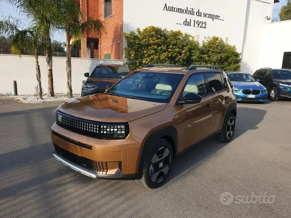 Nuova Fiat Grande Panda La Prima 101 CV (74 kW) 2026 Bronze Utilitaria