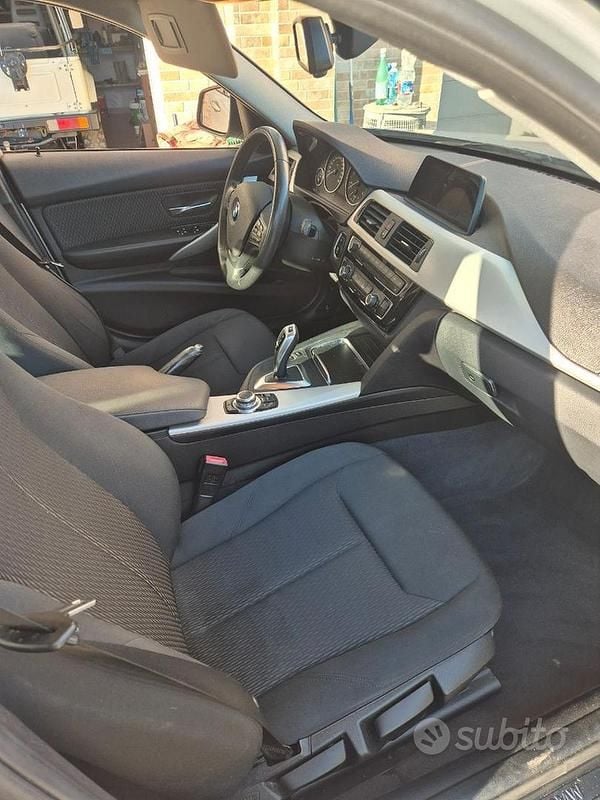 Usata BMW 318 2016 Grigio Berlina