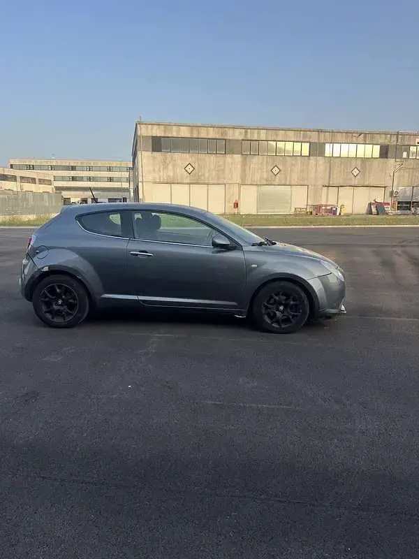 Usata Alfa Romeo MiTo Distinctive 120 CV (88 kW) 2010 Utilitaria
