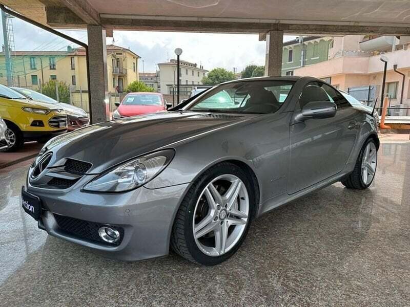 Usata Mercedes SLK200 184 CV (135 kW) 2010 Grigio Cabrio