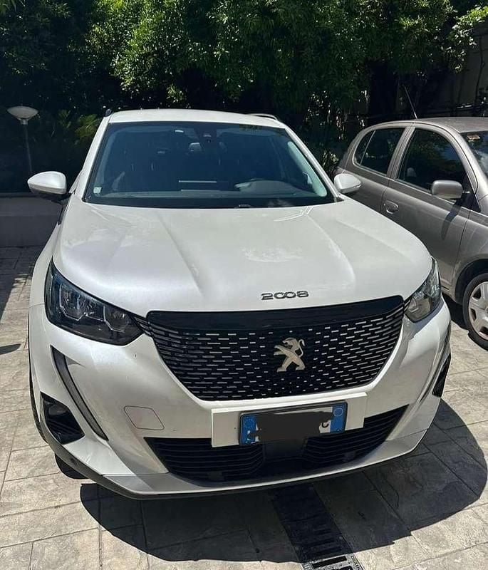 Bianco Usata 2020 Peugeot 2008 Allure SUV | 14.900 € (Buon prezzo) - Immagine 1/4
