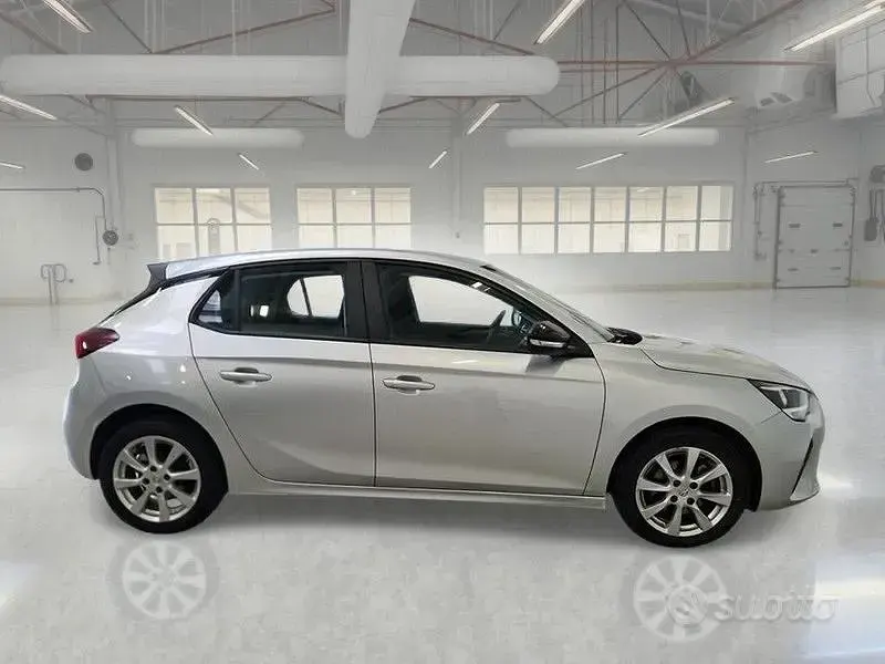 Usata Opel Corsa Edition 100 CV (73 kW) 2023 Grigio Utilitaria