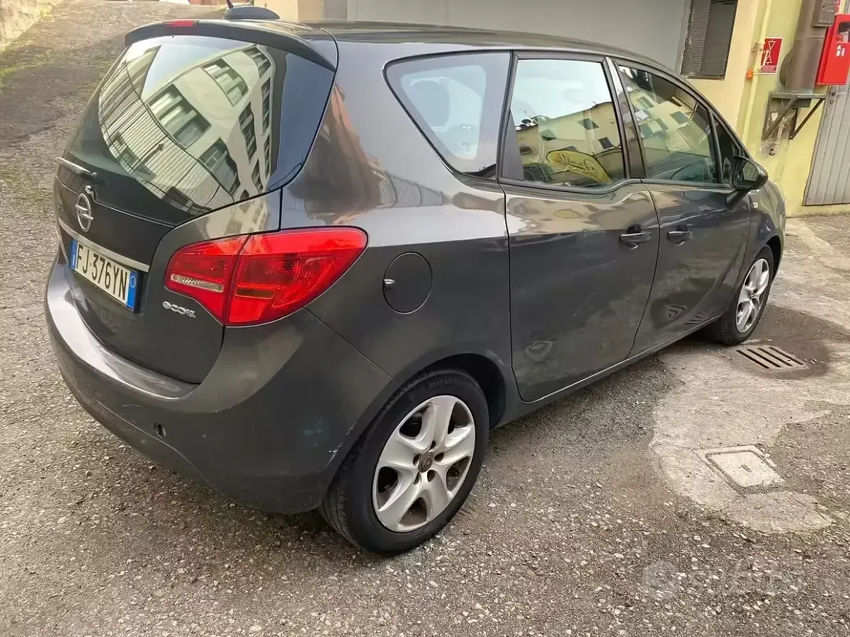 Usata Opel Meriva 120 CV (88 kW) 2017 Marrone Monovolume